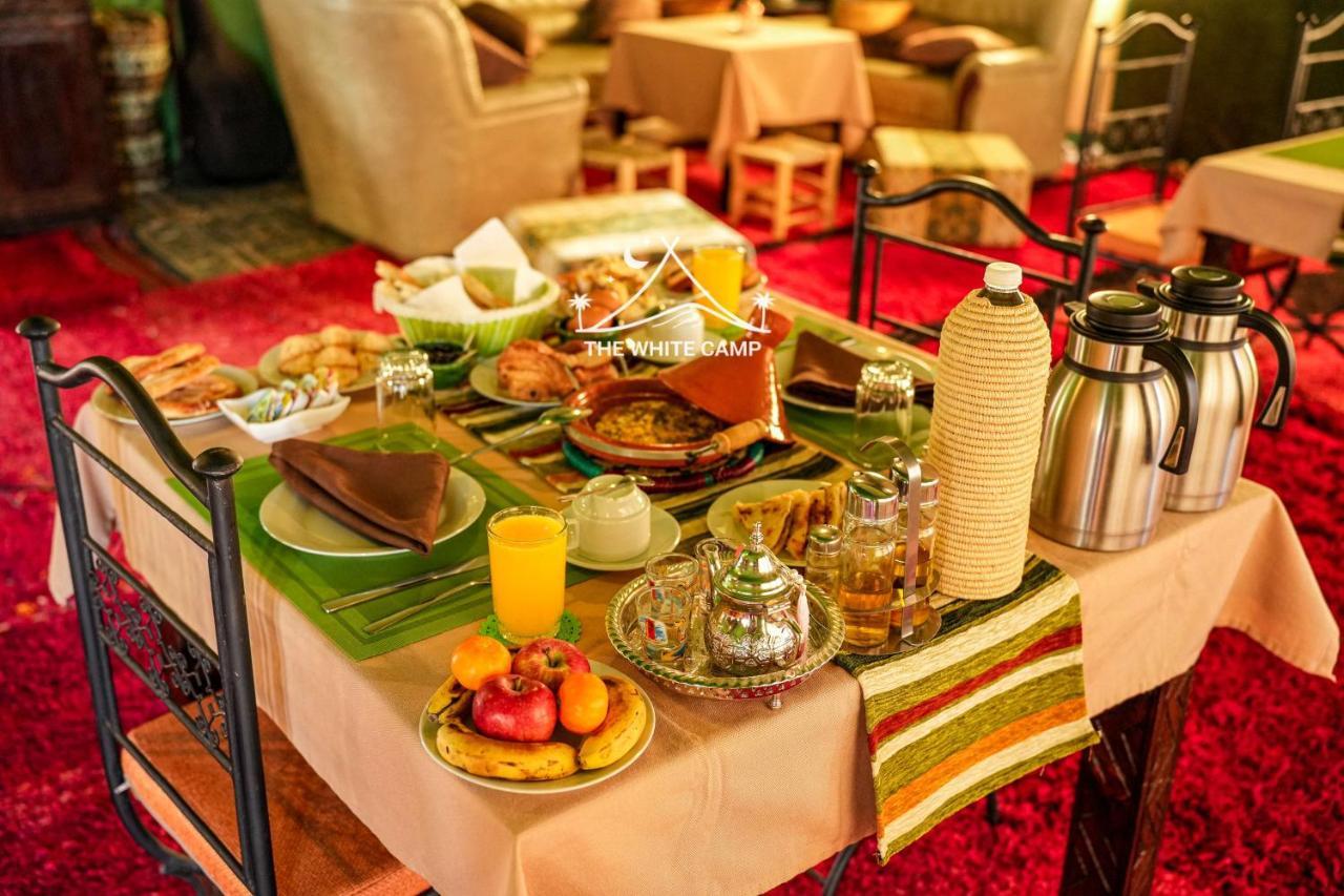 The White Camp - Your Merzouga Luxury Desert Camp & Erg Chebbi Dunes Camel Riding Eksteriør billede