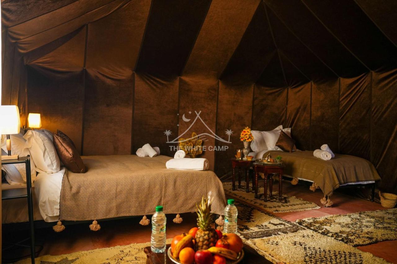The White Camp - Your Merzouga Luxury Desert Camp & Erg Chebbi Dunes Camel Riding Eksteriør billede