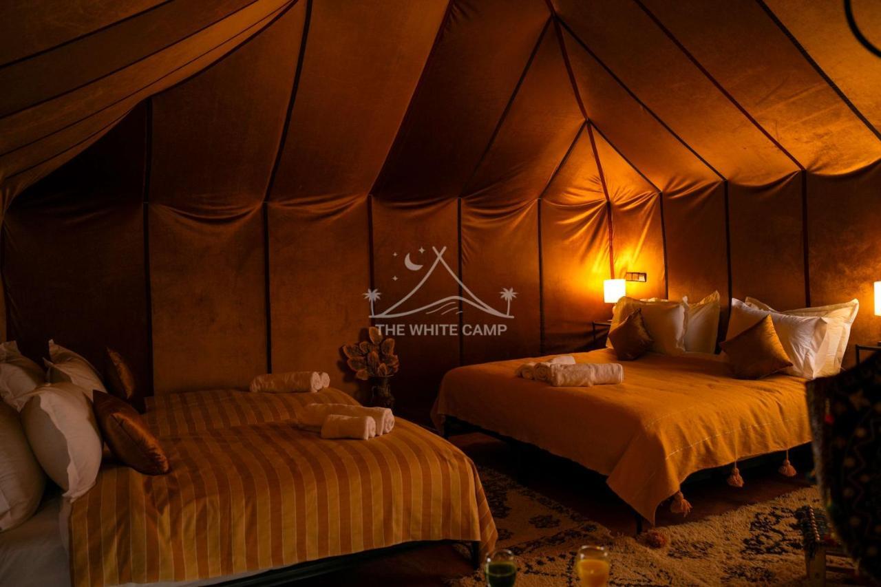 The White Camp - Your Merzouga Luxury Desert Camp & Erg Chebbi Dunes Camel Riding Eksteriør billede