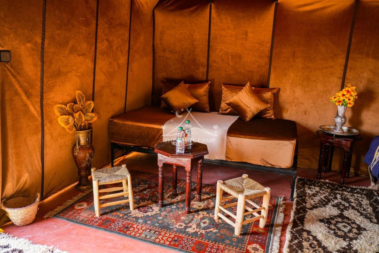 The White Camp - Your Merzouga Luxury Desert Camp & Erg Chebbi Dunes Camel Riding Eksteriør billede