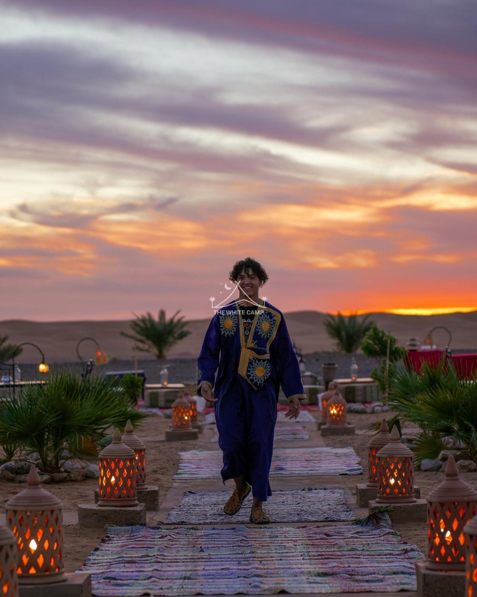 The White Camp - Your Merzouga Luxury Desert Camp & Erg Chebbi Dunes Camel Riding Eksteriør billede